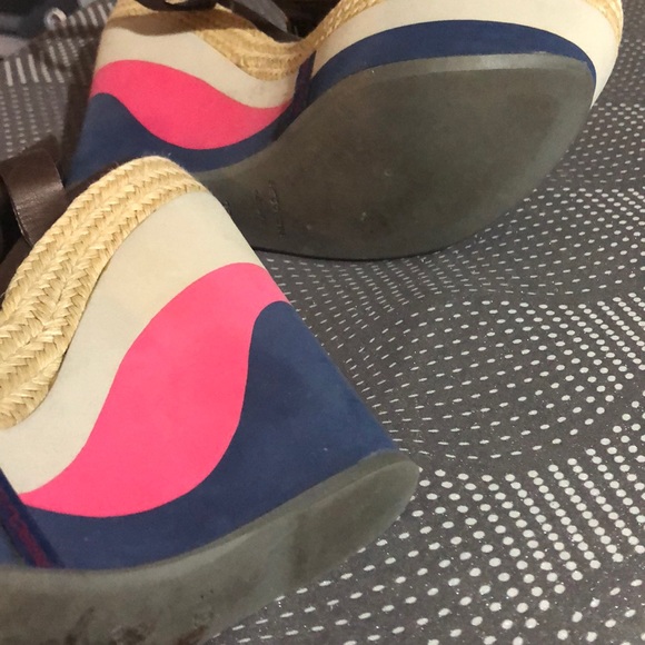 Shoes - Picture 4 of 4